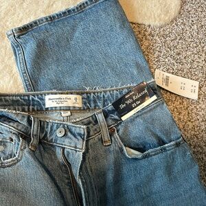 Brand new with tags Abercrombie & Fitch jeans, Size 25/0R